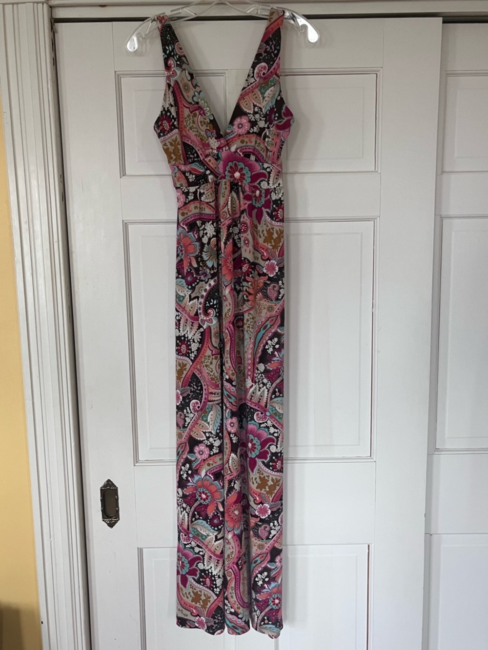 Veronica M Sleeveless V-Neck Paisley Maxi Dress